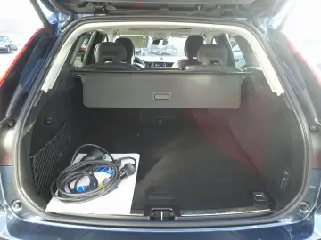 XC60 Ultra T8 AWD Plug-in Massage B&W 360  FourC