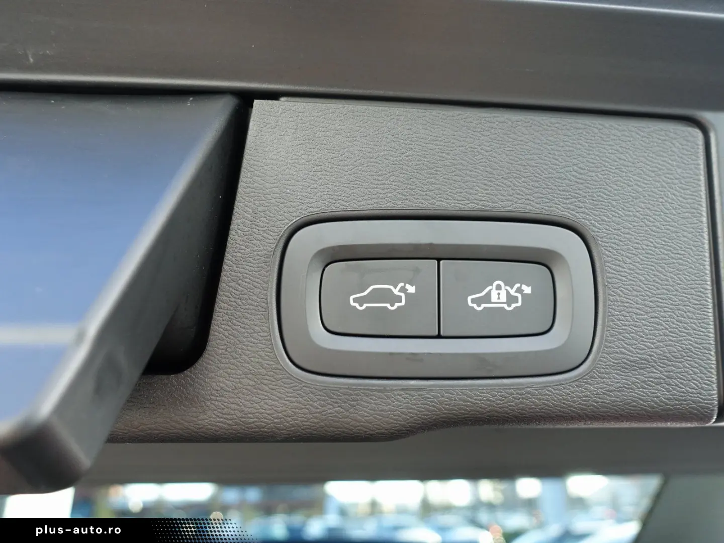 XC60 Ultra T8 AWD Plug-in Massage B&W 360  FourC