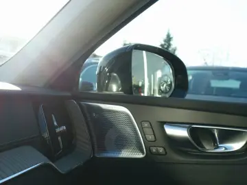 XC60 Ultra T8 AWD Plug-in Massage B&W 360  FourC