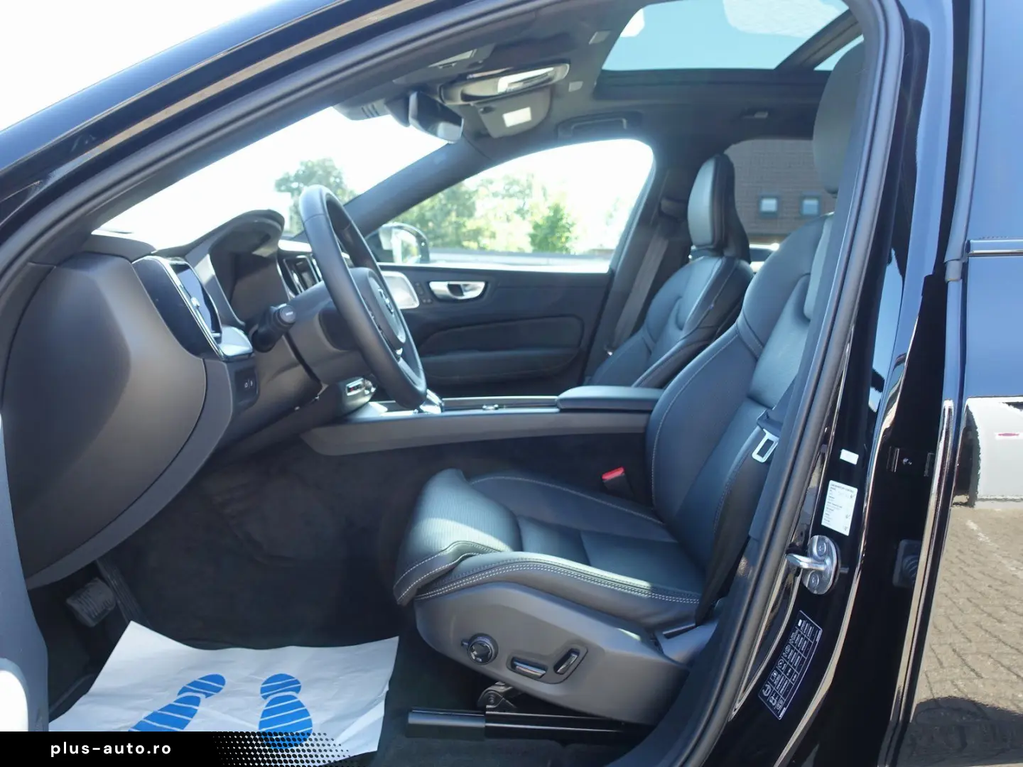 XC60 Black Edition Plus T8 AWD HeadUP 360  B&W