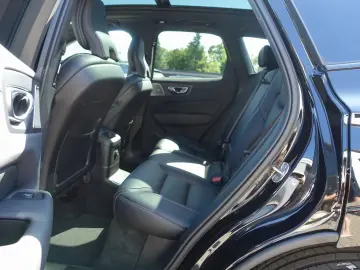 XC60 Black Edition Plus T8 AWD HeadUP 360  B&W