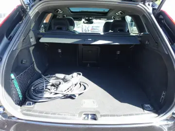 XC60 Black Edition Plus T8 AWD HeadUP 360  B&W