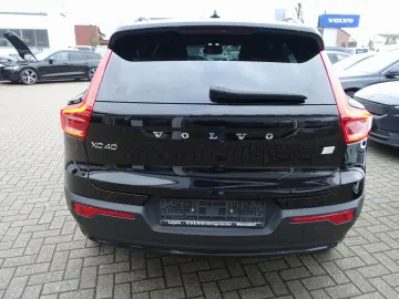 XC40 Recharge Twin Motor Plus AWD AHK BLS Kamera