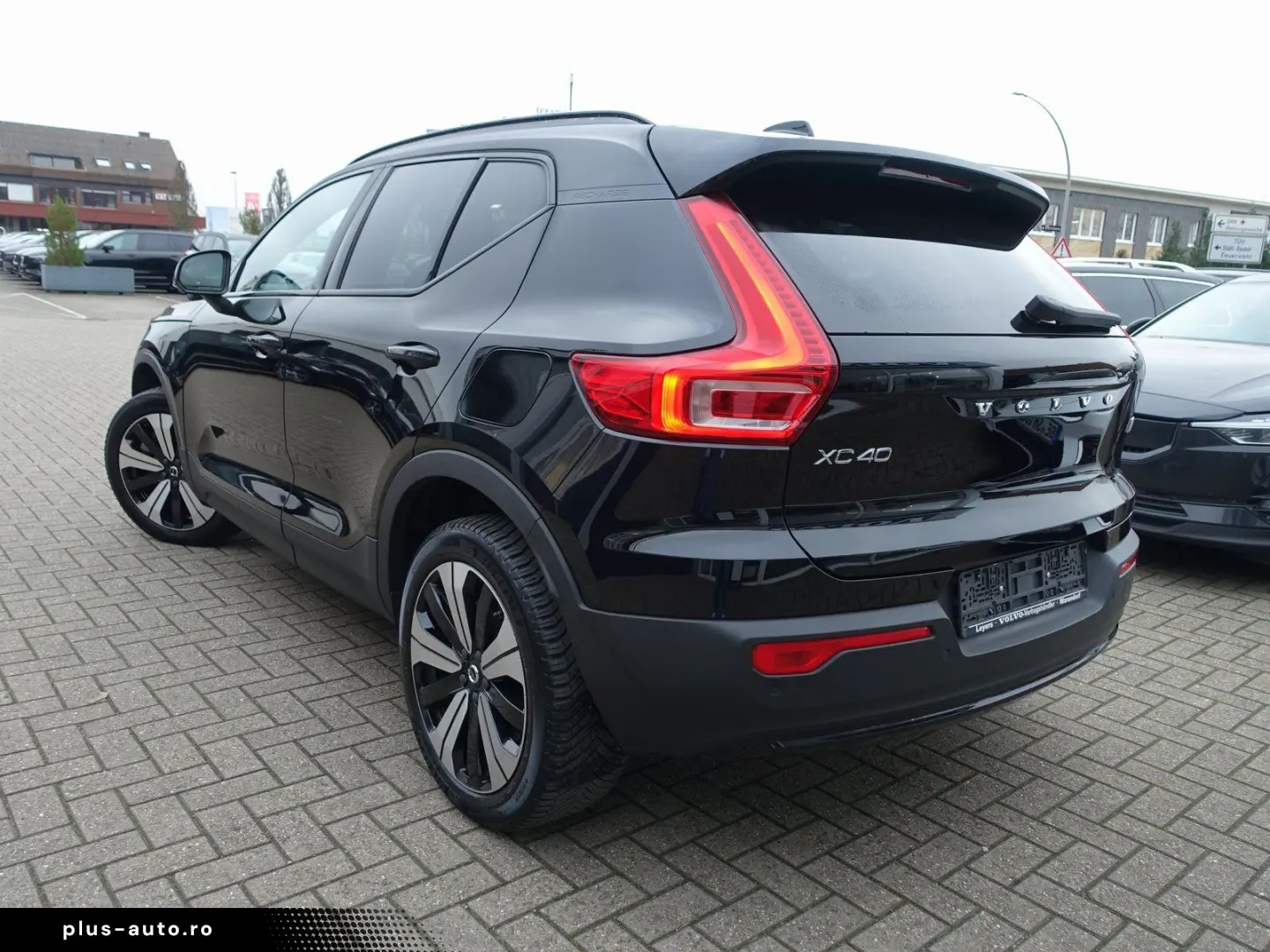 XC40 Recharge Twin Motor Plus AWD AHK BLS Kamera