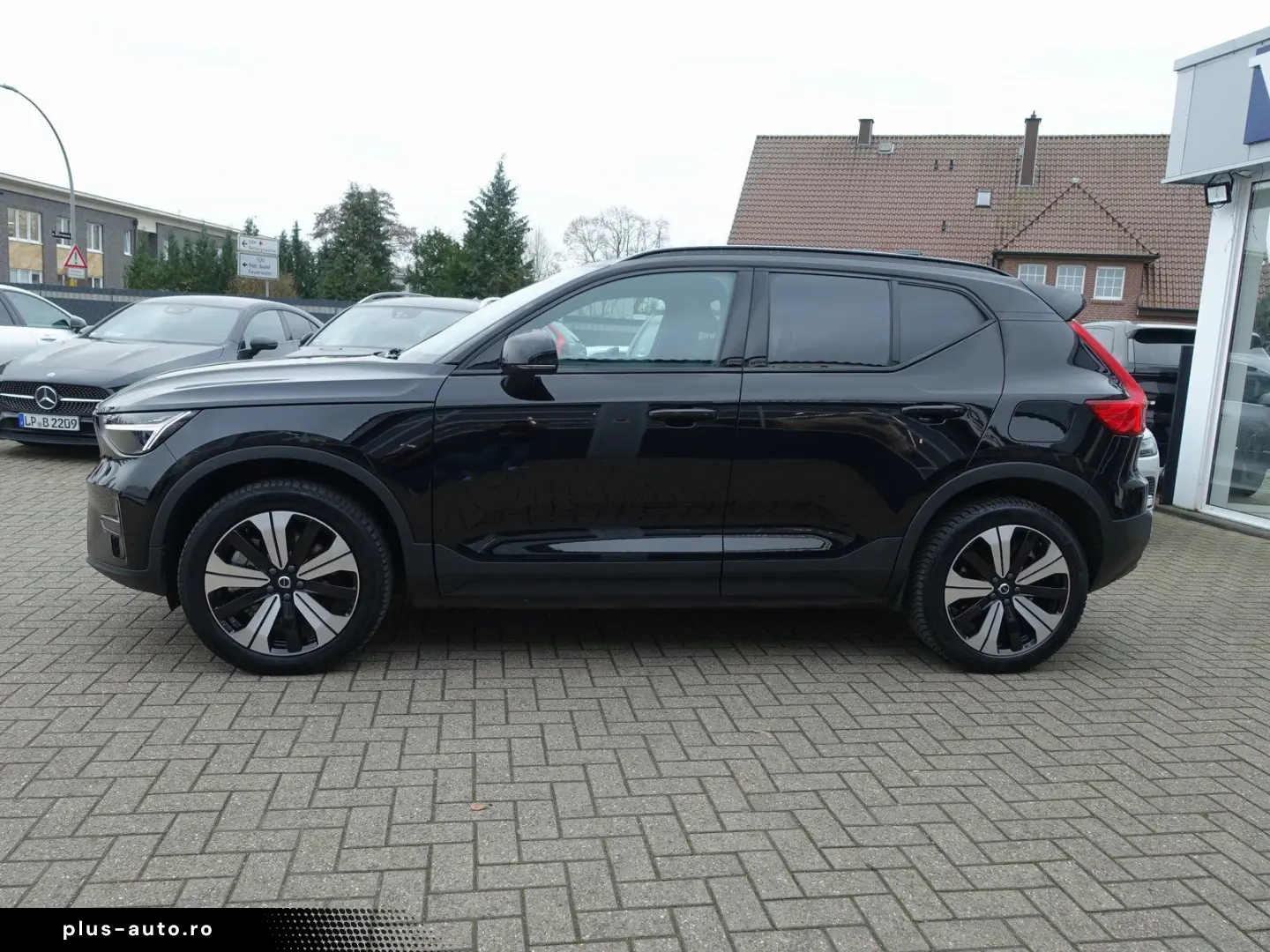 XC40 Recharge Twin Motor Plus AWD AHK BLS Kamera