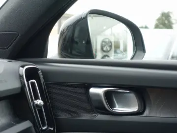 XC40 Recharge Twin Motor Plus AWD AHK BLS Kamera