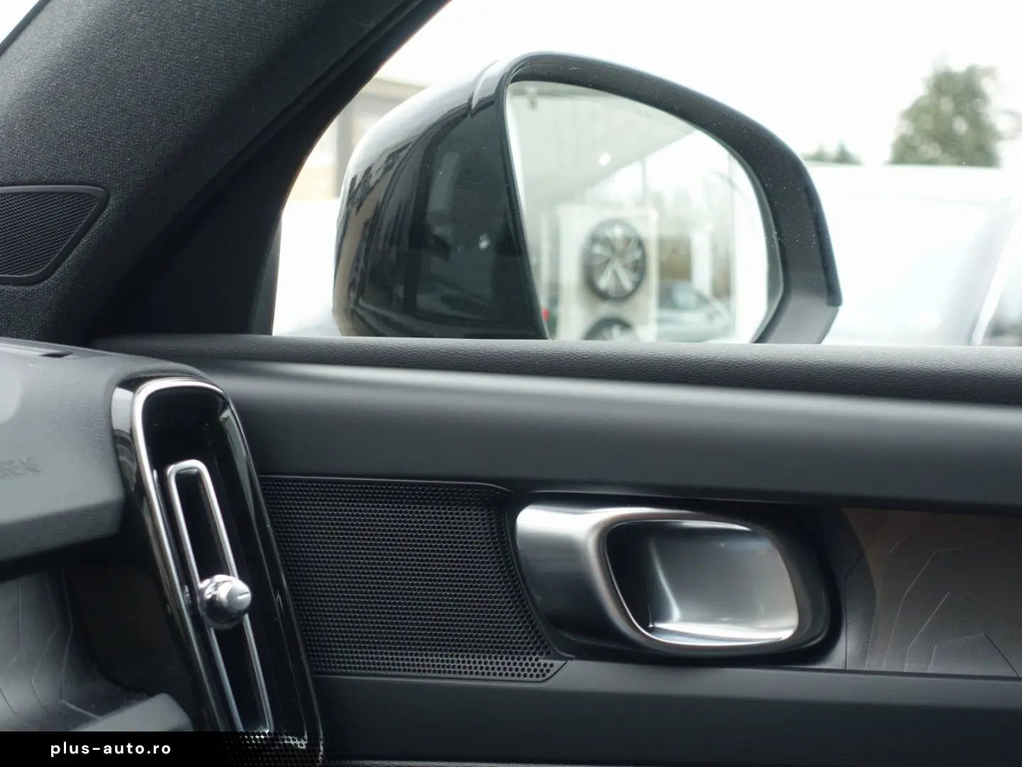 XC40 Recharge Twin Motor Plus AWD AHK BLS Kamera