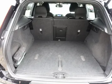 XC40 Recharge Twin Motor Plus AWD AHK BLS Kamera