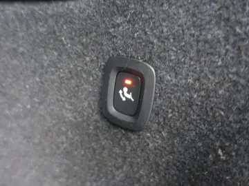 XC40 Recharge Twin Motor Plus AWD AHK BLS Kamera