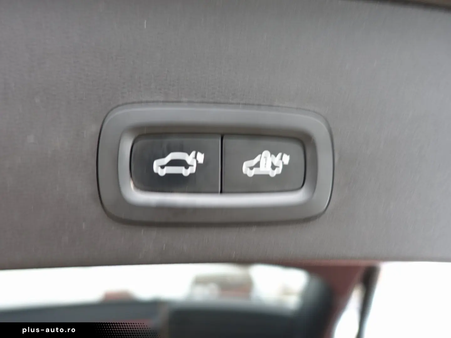 XC40 Recharge Twin Motor Plus AWD AHK BLS Kamera