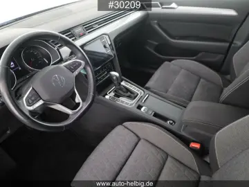 Passat Variant 2.0 TDI Business #AHK#DSG#ACC#LED