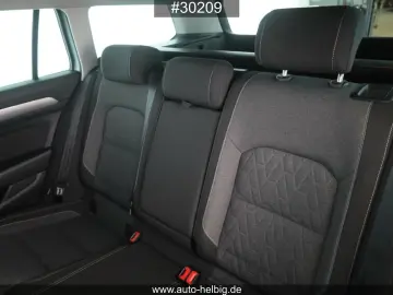 Passat Variant 2.0 TDI Business #AHK#DSG#ACC#LED