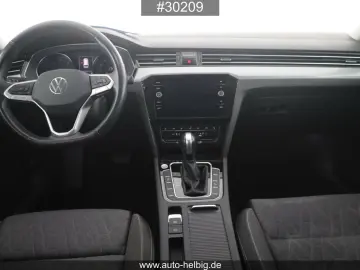 Passat Variant 2.0 TDI Business #AHK#DSG#ACC#LED