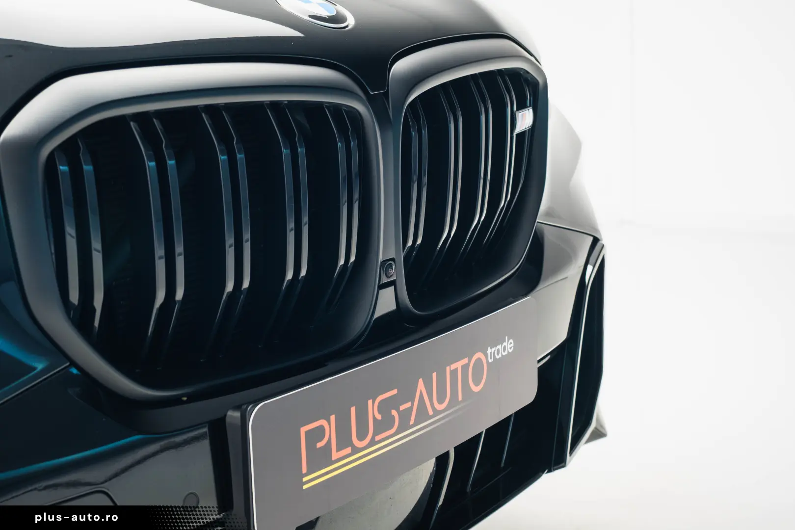 BMW X5 M60i 2024 H&K Air Suspension