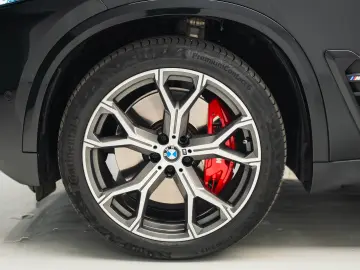 BMW X5 M60i 2024 H&K Air Suspension