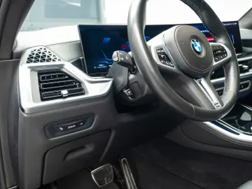 BMW X5 M60i 2024 H&K Air Suspension