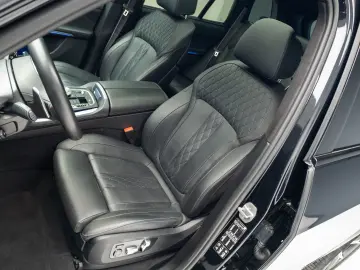 BMW X5 M60i 2024 H&K Air Suspension