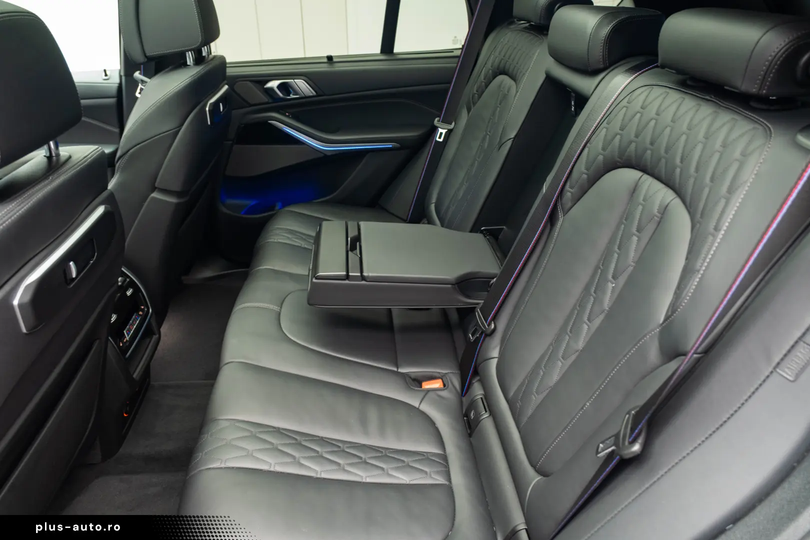 BMW X5 M60i 2024 H&K Air Suspension