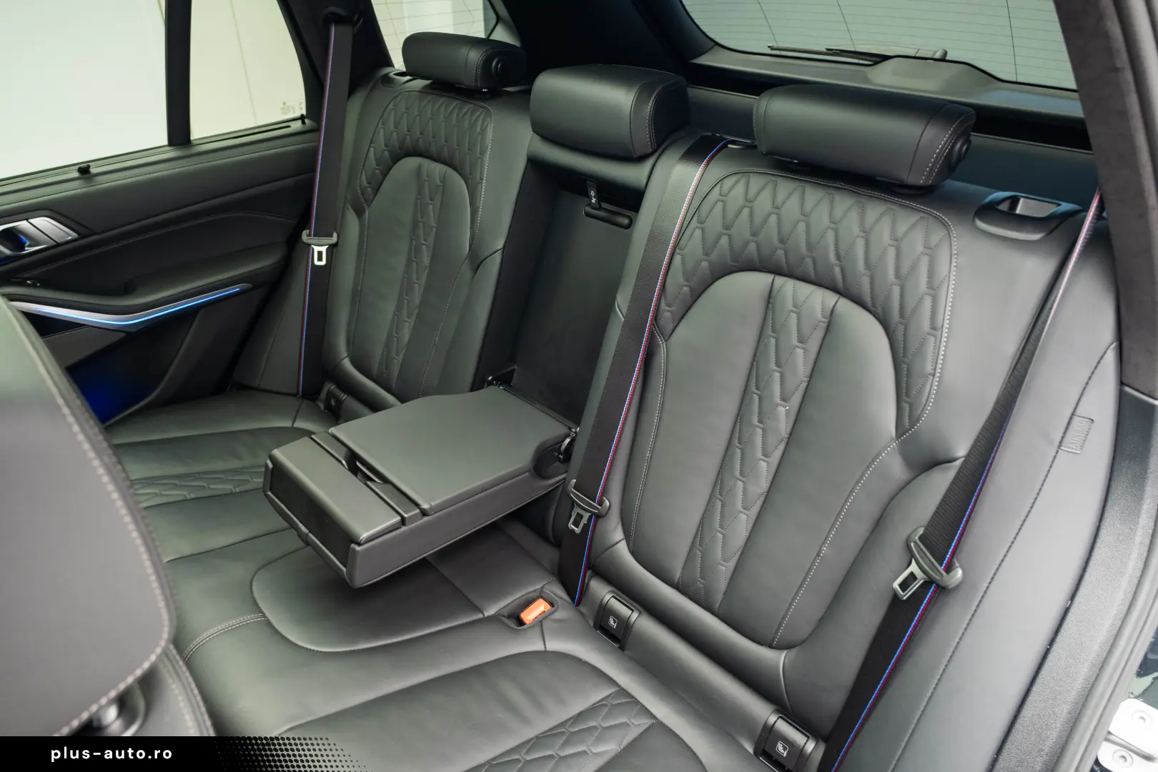 BMW X5 M60i 2024 H&K Air Suspension