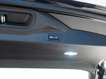 BMW X5 M60i 2024 H&K Air Suspension