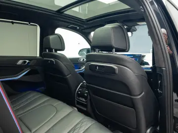 BMW X5 M60i 2024 H&K Air Suspension