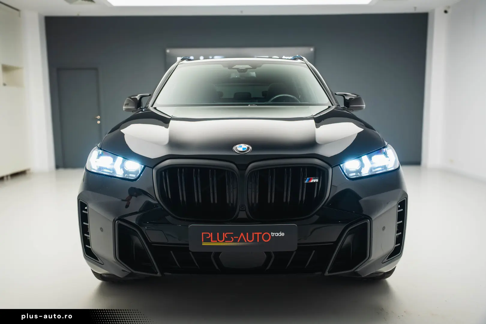 BMW X5 M60i 2024 H&K Air Suspension