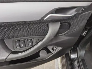 X2 sDrive18i Advantage Navi LED RfK HiFi Shz PDC