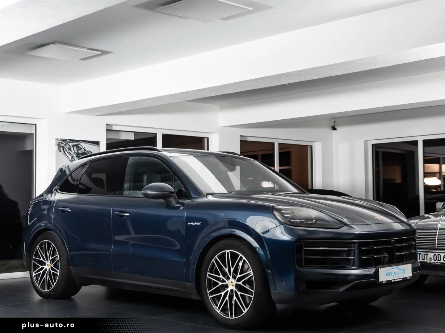 Cayenne E-Hybrid Pano Luft Chrono AHK 21