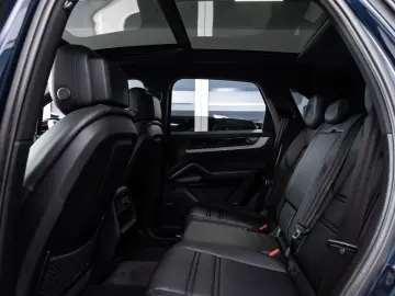 Cayenne E-Hybrid Pano Luft Chrono AHK 21