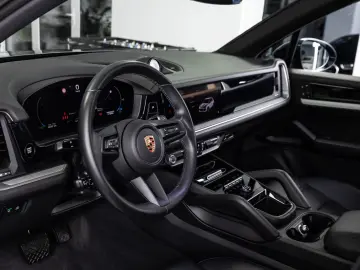 Cayenne E-Hybrid Pano Luft Chrono AHK 21