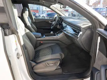 Q8 competition plus 55 TFSI qu. tiptr.(AHK Pano