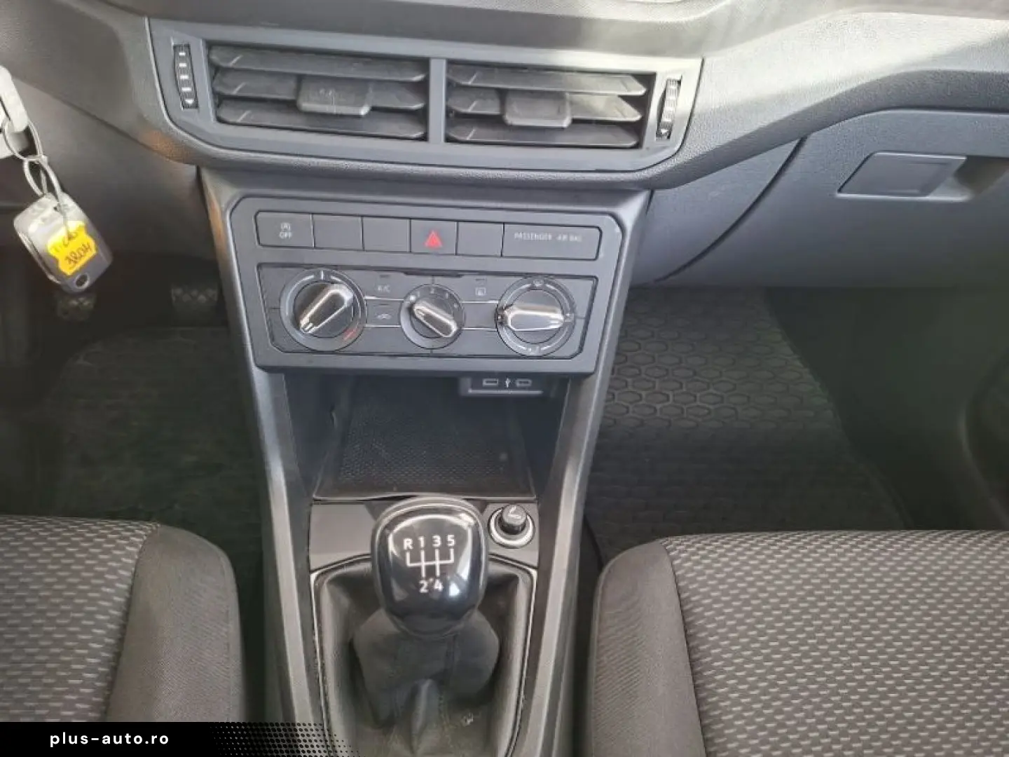 VOLKSWAGEN T-CROSS 1.6 TDI Base