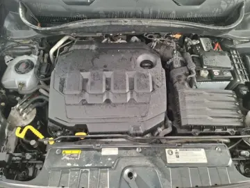 VOLKSWAGEN T-CROSS 1.6 TDI Base