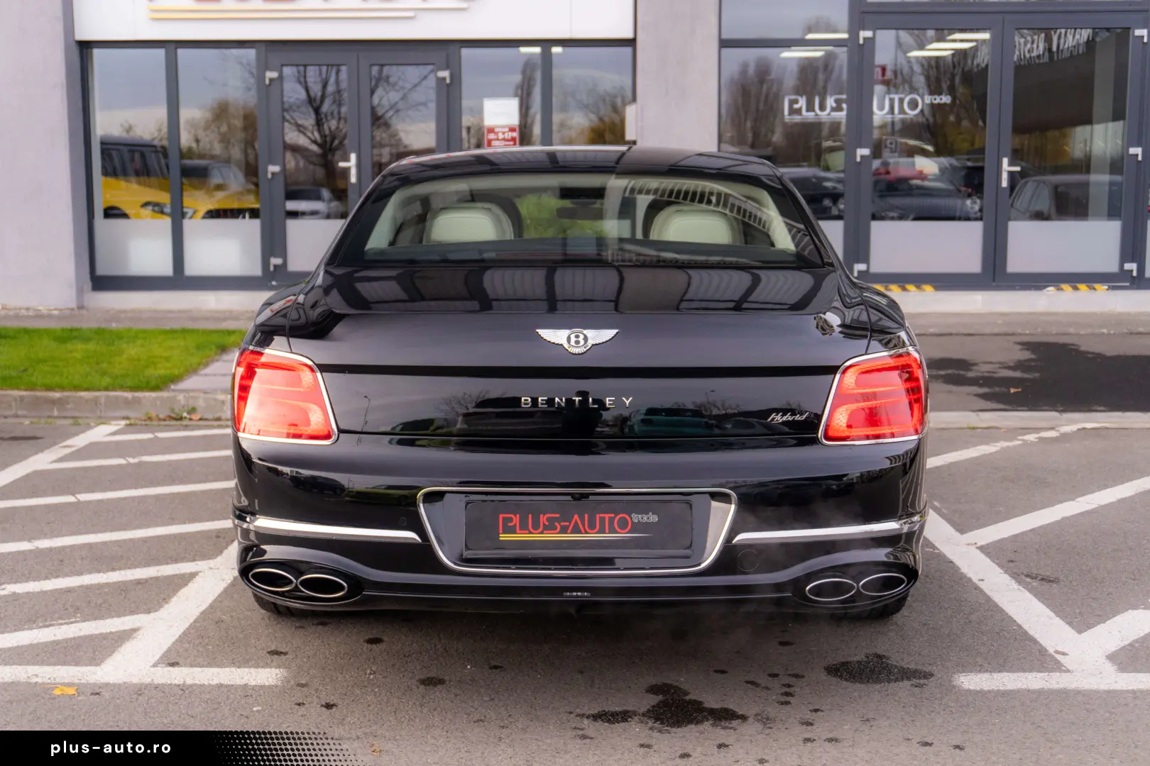 Bentley Flying Spur Azure Hybrid