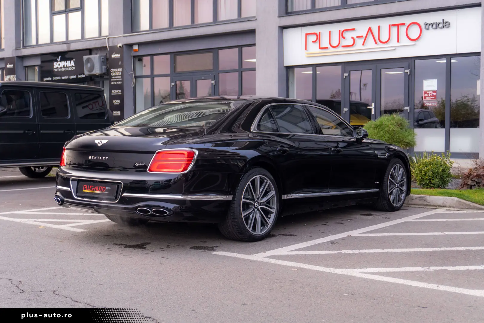 Bentley Flying Spur Azure Hybrid