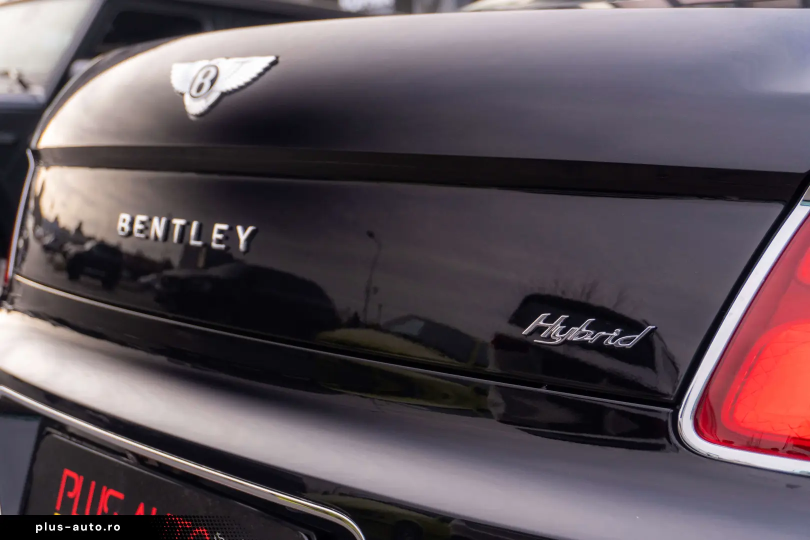 Bentley Flying Spur Azure Hybrid