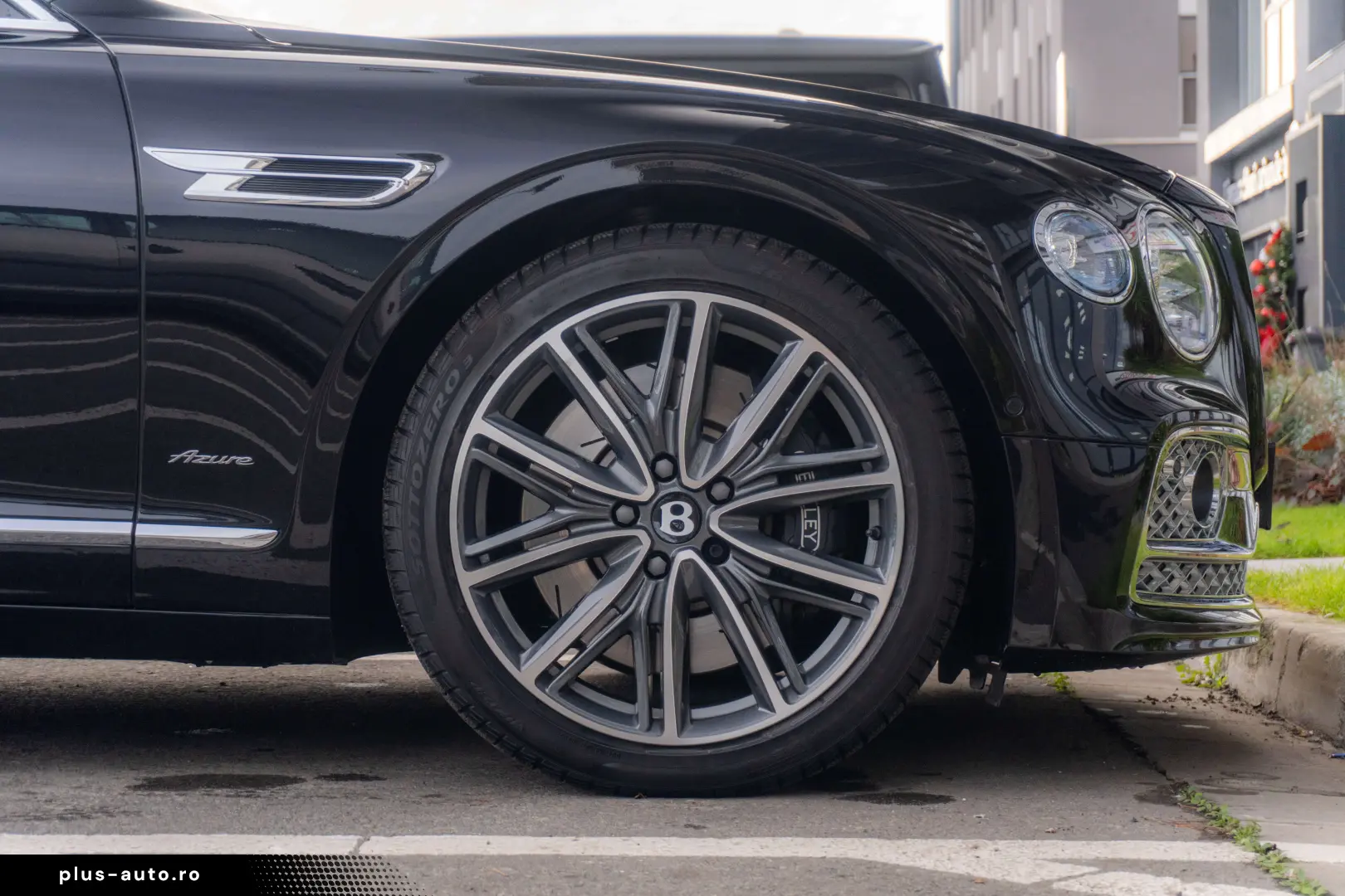 Bentley Flying Spur Azure Hybrid