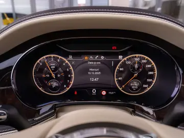 Bentley Flying Spur Azure Hybrid