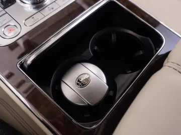 Bentley Flying Spur Azure Hybrid