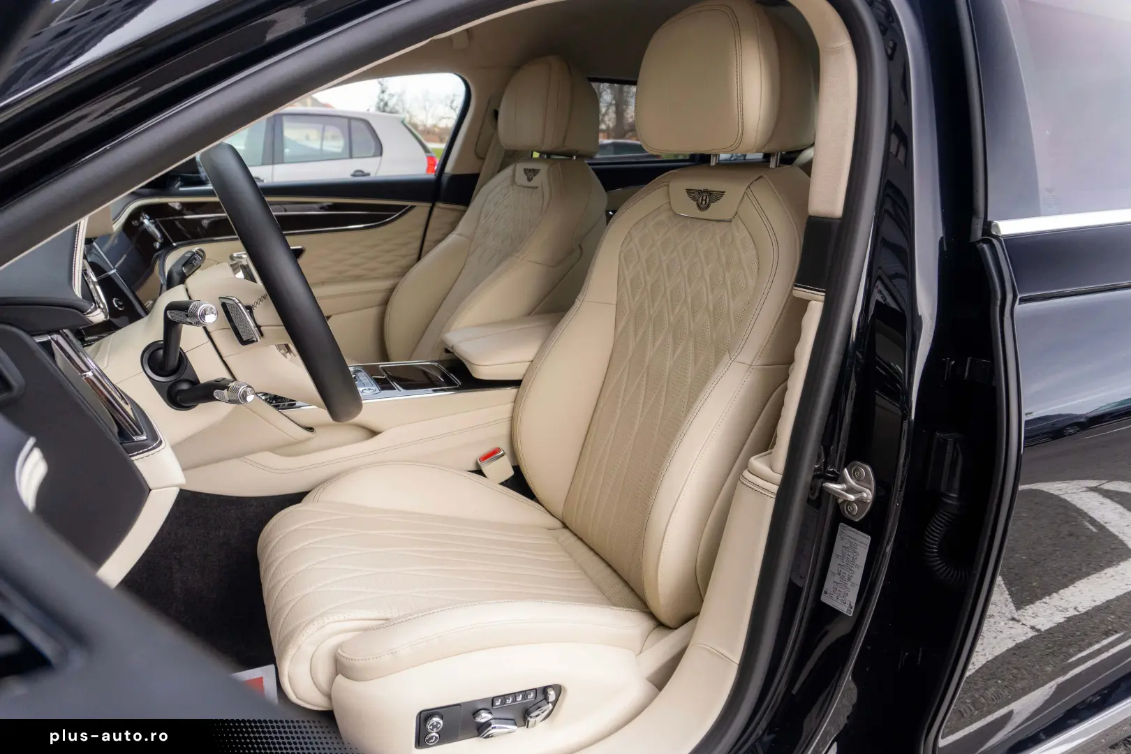 Bentley Flying Spur Azure Hybrid