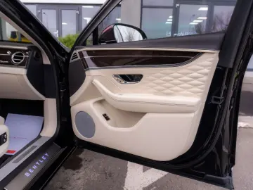 Bentley Flying Spur Azure Hybrid