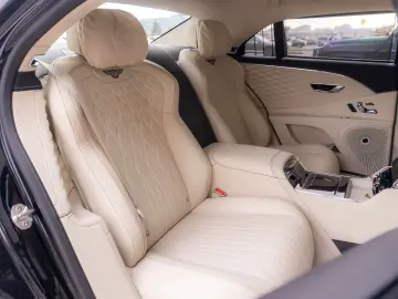 Bentley Flying Spur Azure Hybrid