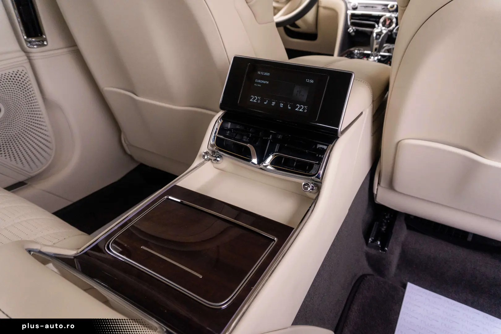 Bentley Flying Spur Azure Hybrid