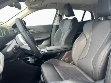 X2 sDr 20i LED Live  Sportsitz Tempo DAB Kam 19