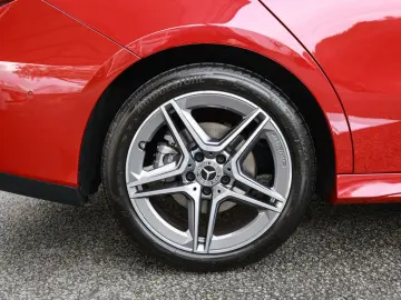 CLA 200 Coupé AMG Sport Premium LED Navi Kamera