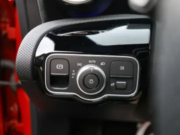 CLA 200 Coupé AMG Sport Premium LED Navi Kamera