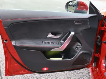 CLA 200 Coupé AMG Sport Premium LED Navi Kamera