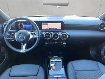 CLA 180 Coupé Progressive Advanced Volldigital W