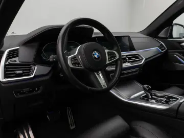 X5 xD40i M Sport Panorama 360 Laser HUD DAB B&W