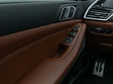 X5 xD40d M Sport B&W SoftClose Panorama HUD Voll